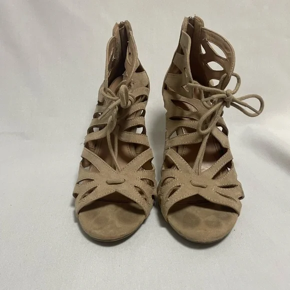 Tan Lace Up Heels - Picture 4 of 8